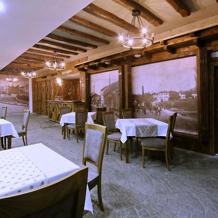 Hotel Happy Gjakova ภายนอก รูปภาพ
