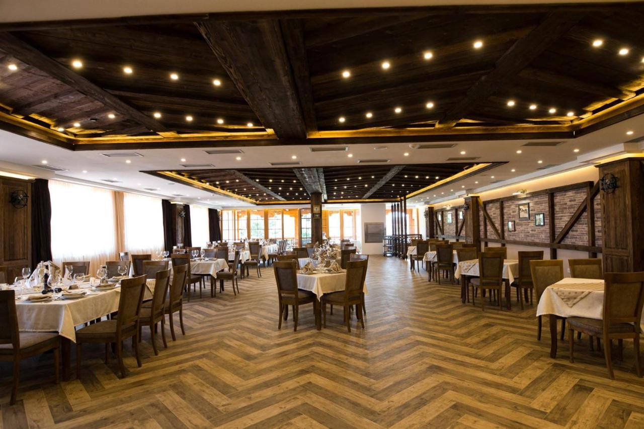 Hotel Happy Gjakova ภายนอก รูปภาพ