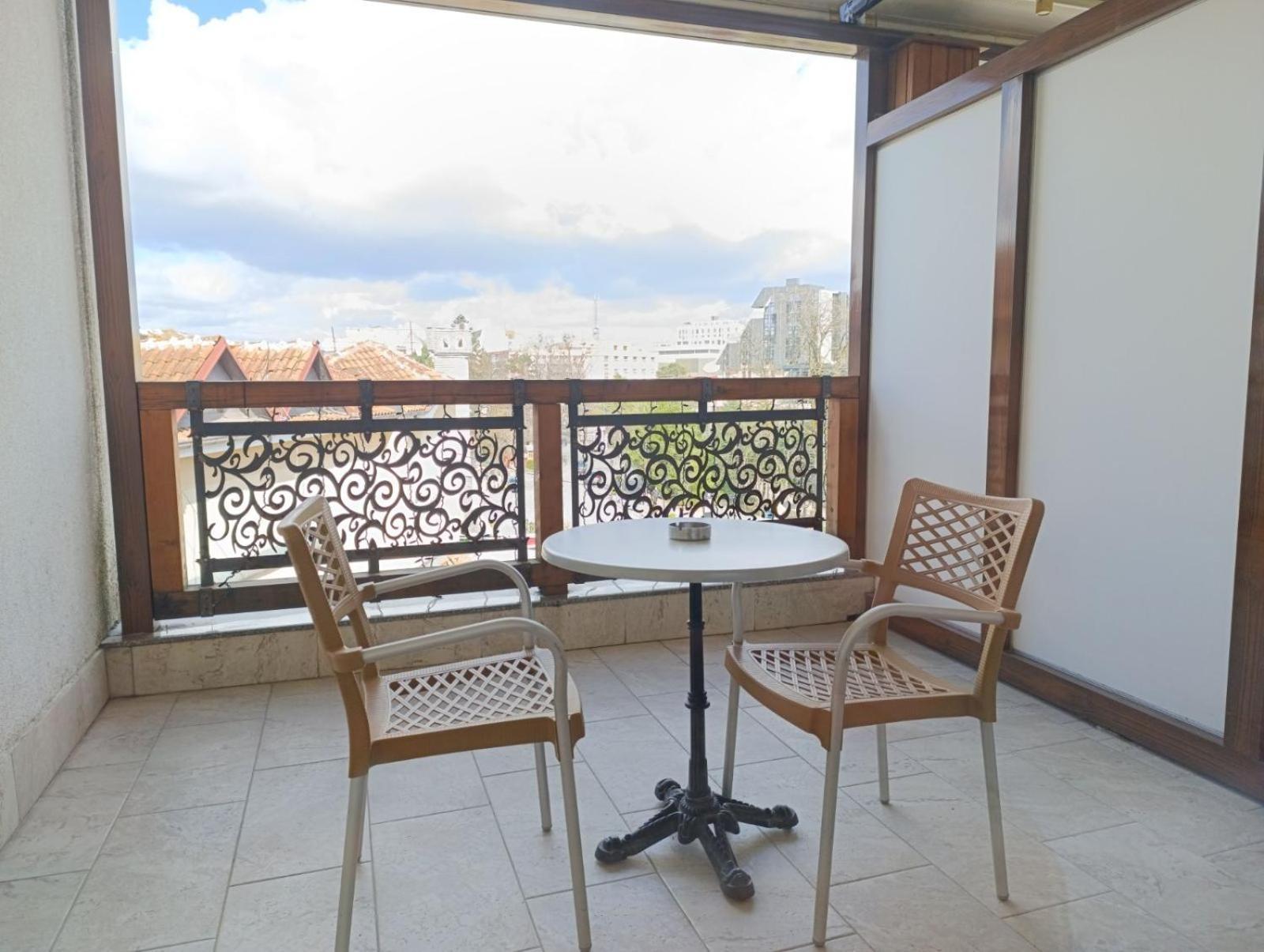 Hotel Happy Gjakova ภายนอก รูปภาพ