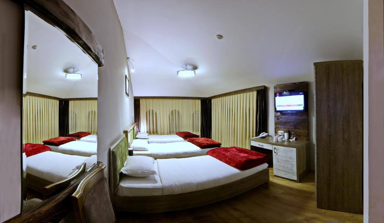 Hotel Happy Gjakova ภายนอก รูปภาพ