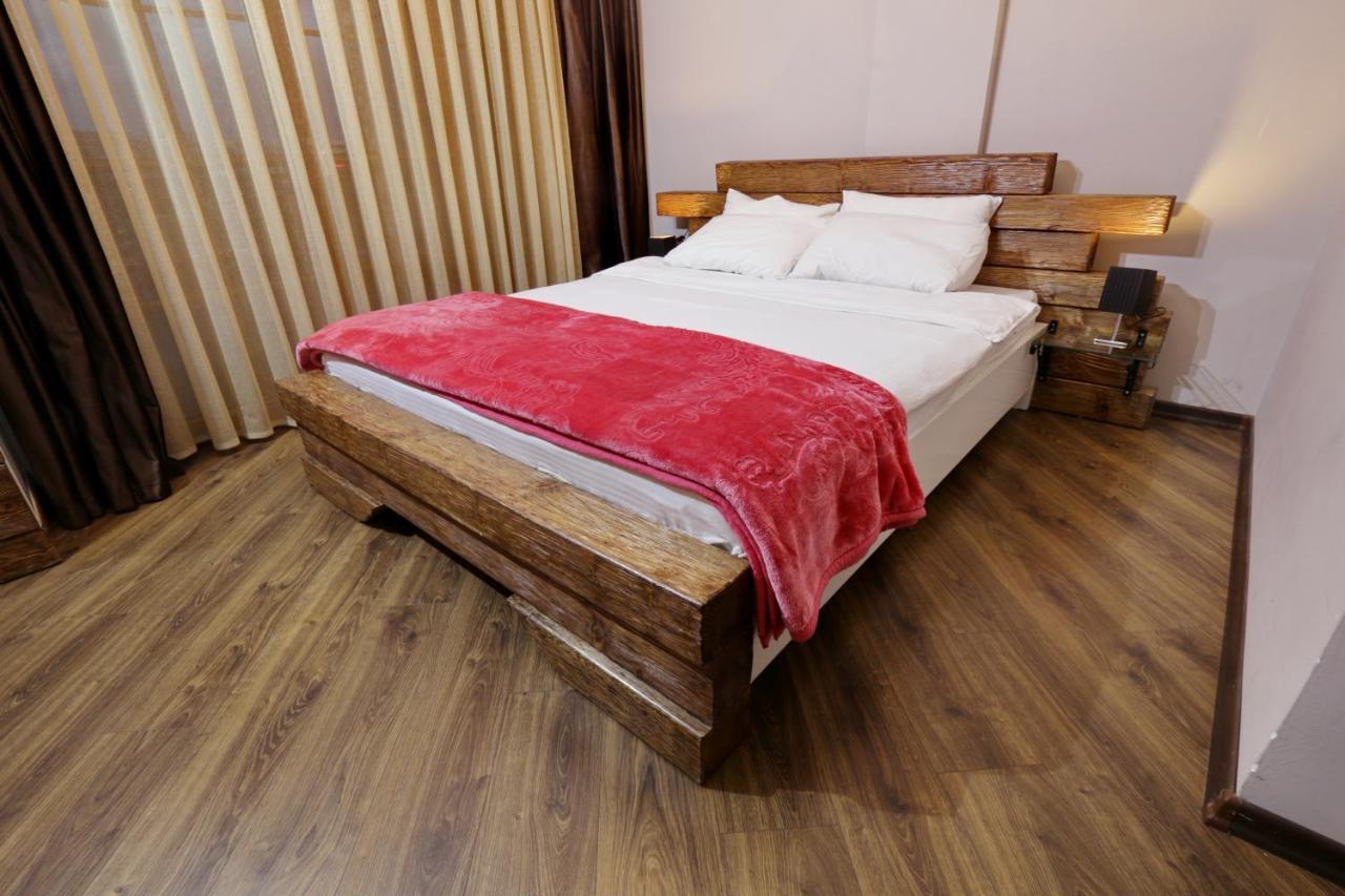 Hotel Happy Gjakova ภายนอก รูปภาพ